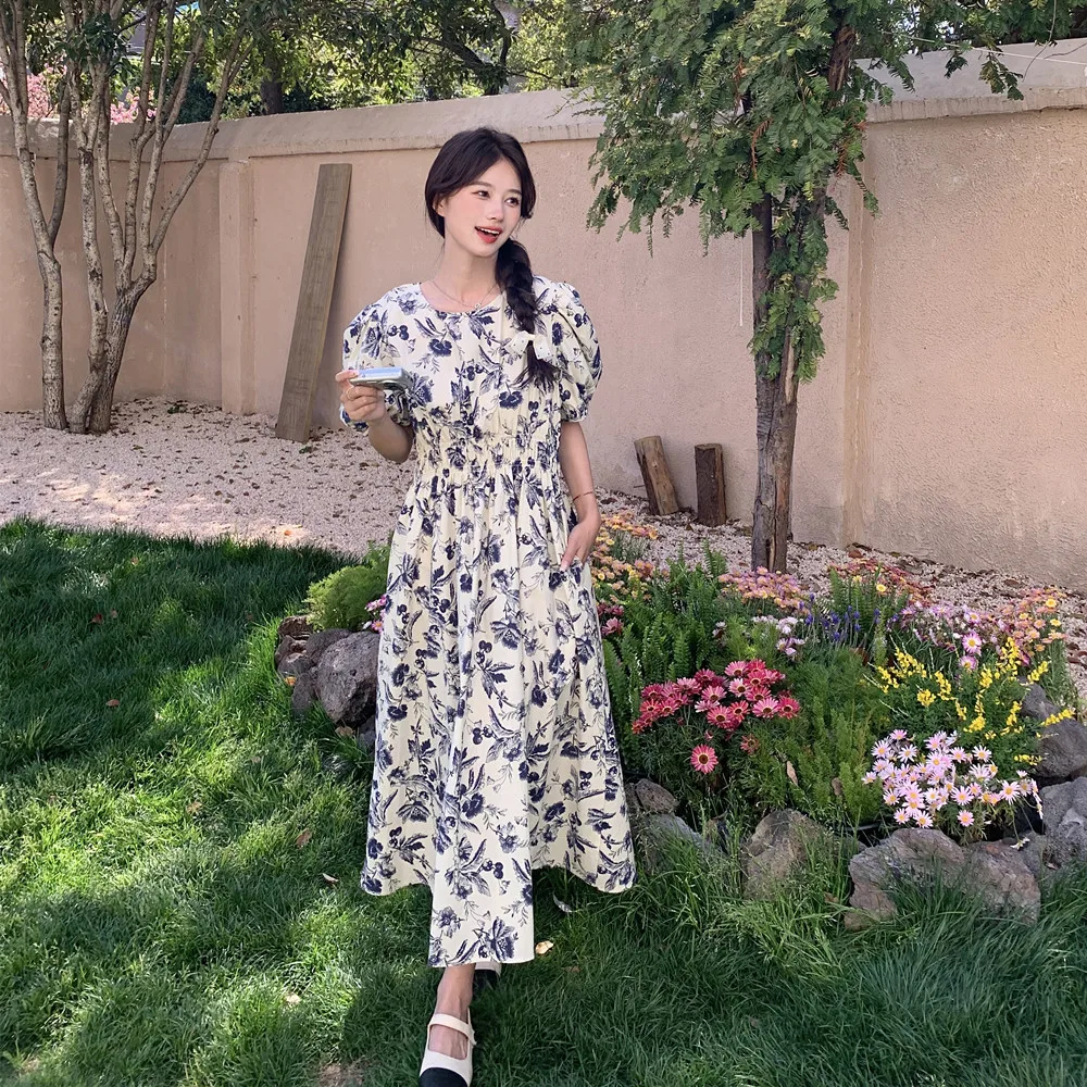 Женское платье с завышенной талией и цветочным принтом в стиле Хепберн лето 2024