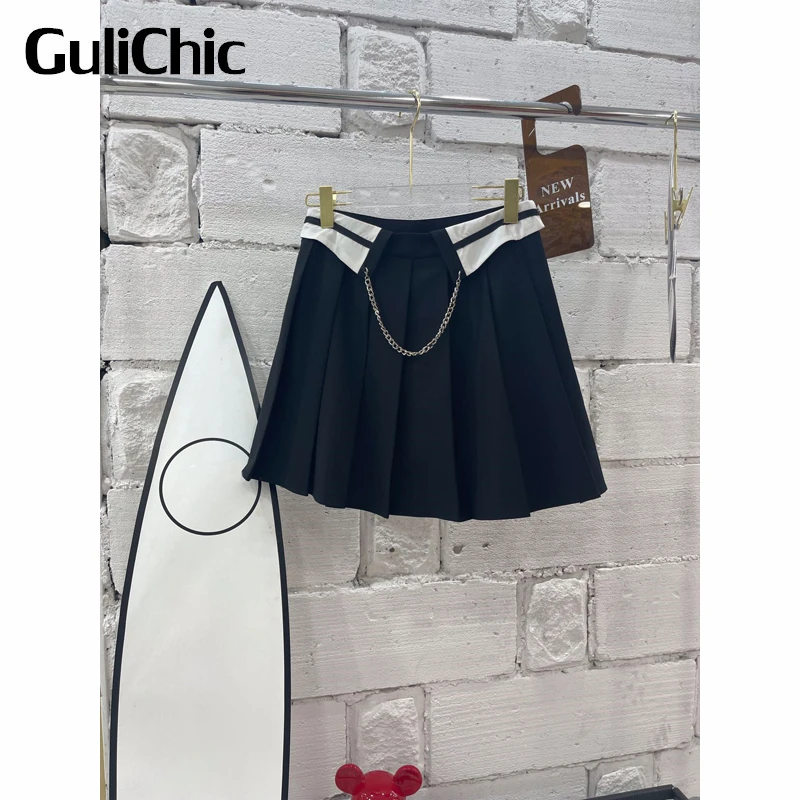 

7.22 GuliChic Women Vintage Letter Print High Waist Chain Black Pleated Skirt