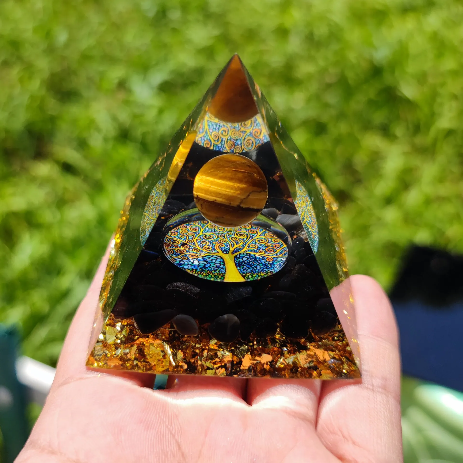 Resin Oganite Pyramid Natural Crystal Gravel Crafts Home Decor Reiki Crystal Ore Tiger Eye Beads Pyramid Meditation Tools Gift