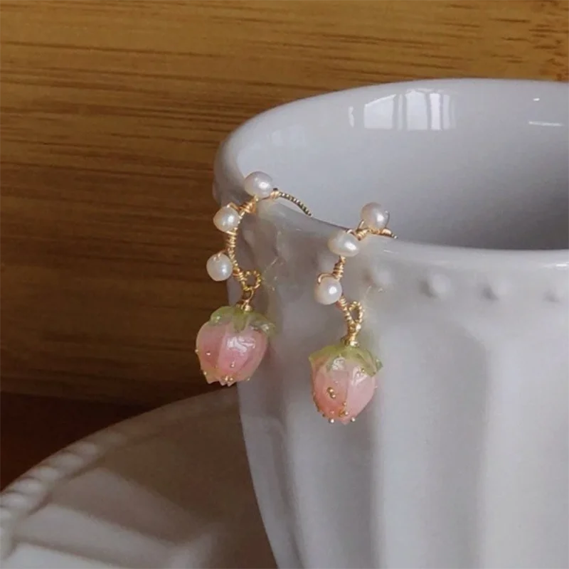 

Faux Pearl Strawberry Drop Earrings Spring Women's Accessories Gold Plated Fruit Earrings for Women Valentine's Day Gift EAR0133