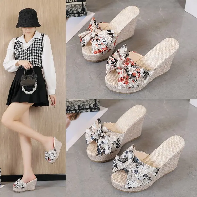 Шлепанцы женские на платформе сандалии высоком каблуке пляжные шлепанцы