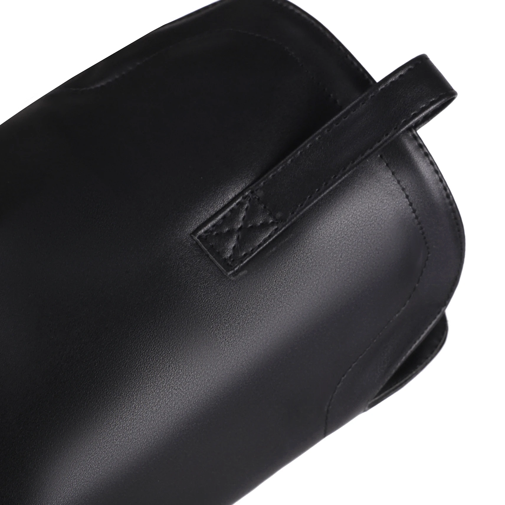 Женские кожаные туфли до колена с острым носком