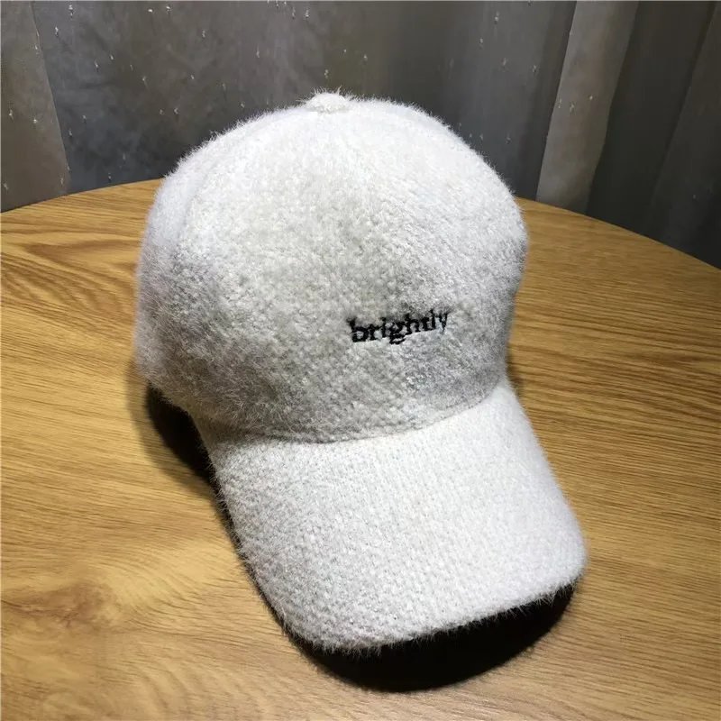 K-Style из утолщенного теплого кроличьего меха, смешанная бейсболка для женщин на осень и зиму с вышитыми буквами, модная модная теплая фуражка (art.: 3920ca434aa65) - 3920ca434aa65