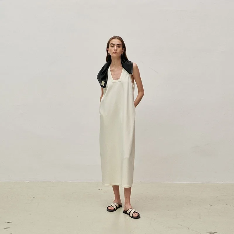 

Minimalist VC New Sleeveless Dress 2023 Spring/Summer Casual Loose Square Neck Tank Top Dress
