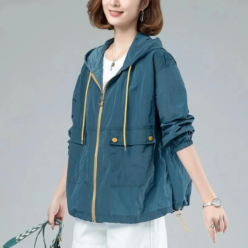 Женская куртка новинка 2022 солнцезащитное тонкое пальто ветровка с капюшоном