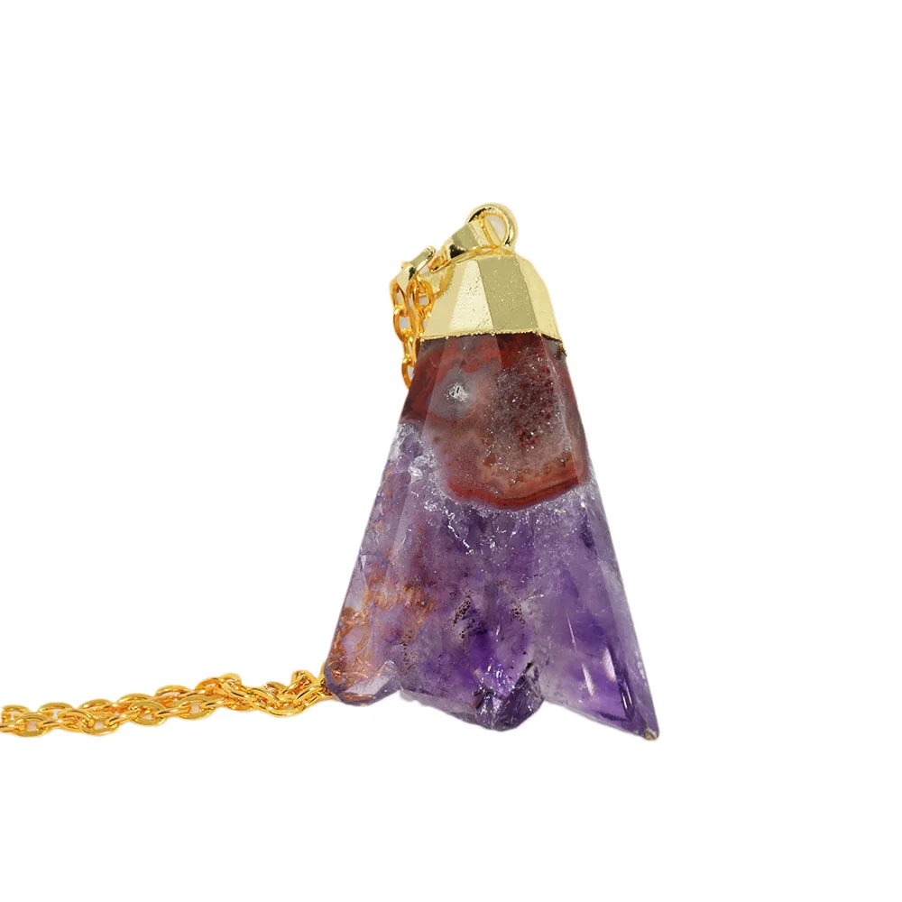 

Hot Sale Geode Druzy Crystals Stone Necklace for Men Triangle Purple amethyst pendant for women Gold chains 2023 Raw stones Gift