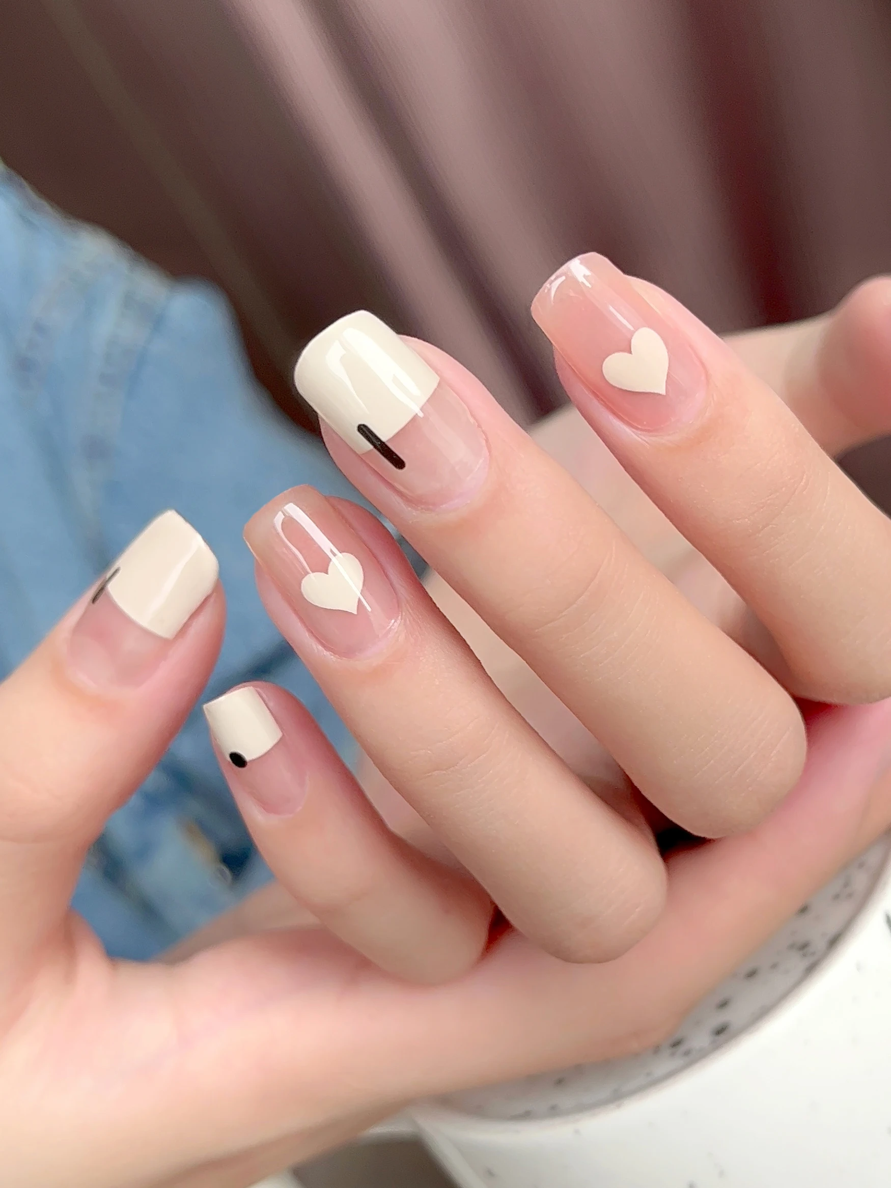 

Simple personality niche khaki nail stickers wear a waterproof