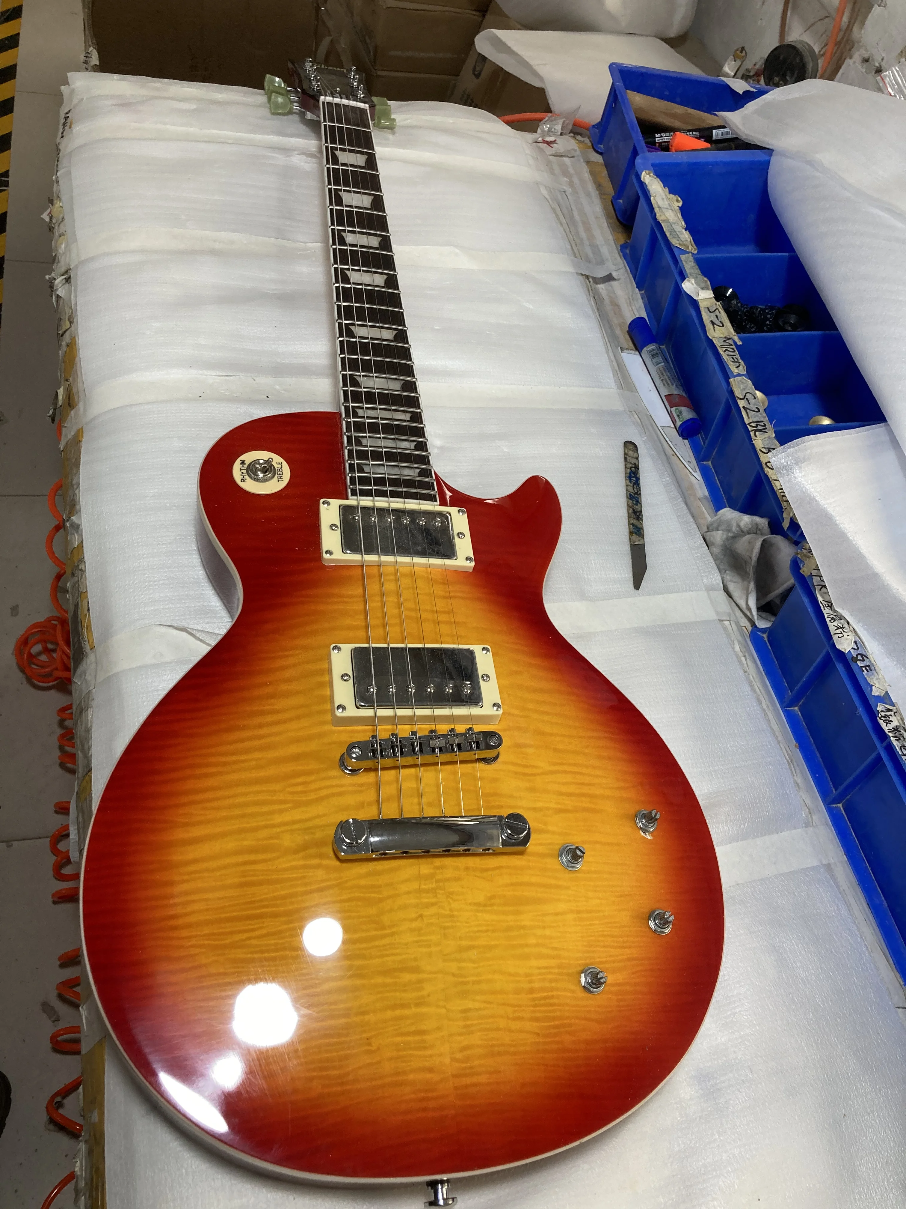 

Cherry Burst 6 Strings Electric Guitar Mahogany Body Rosewood Fretboard Flame Maple Top Glossy Finish Free Delivery