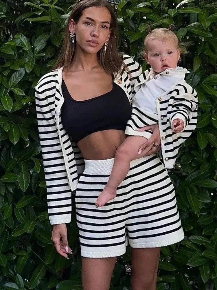 Женский полосатый кардиган на пуговицах