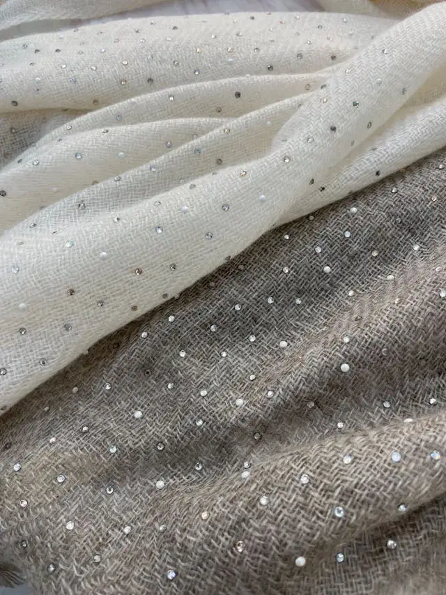 Рисунок 6 - Женский кашемировый шарф с бахромой