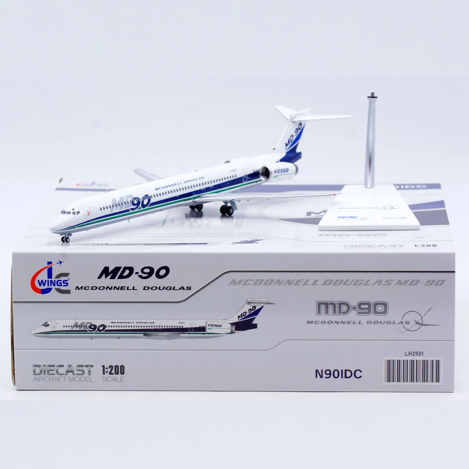 Фото LH2501 Коллекционный самолет из сплава в подарок JC Wings 1:200 MCDONNELL DOUGLAS MD-90 [цвет дома [ Литая под давлением модель самолета N901DC №1