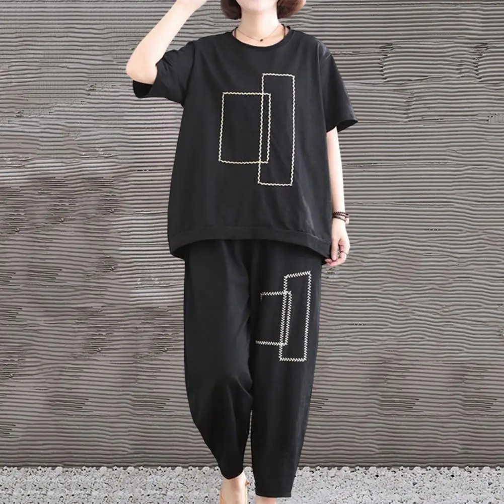 

2Pcs/Set Women Summer Outfit O-Neck Short Sleeve Retro Outfit Mid-aged Women Printing Wide Leg Harem Pants Outfit