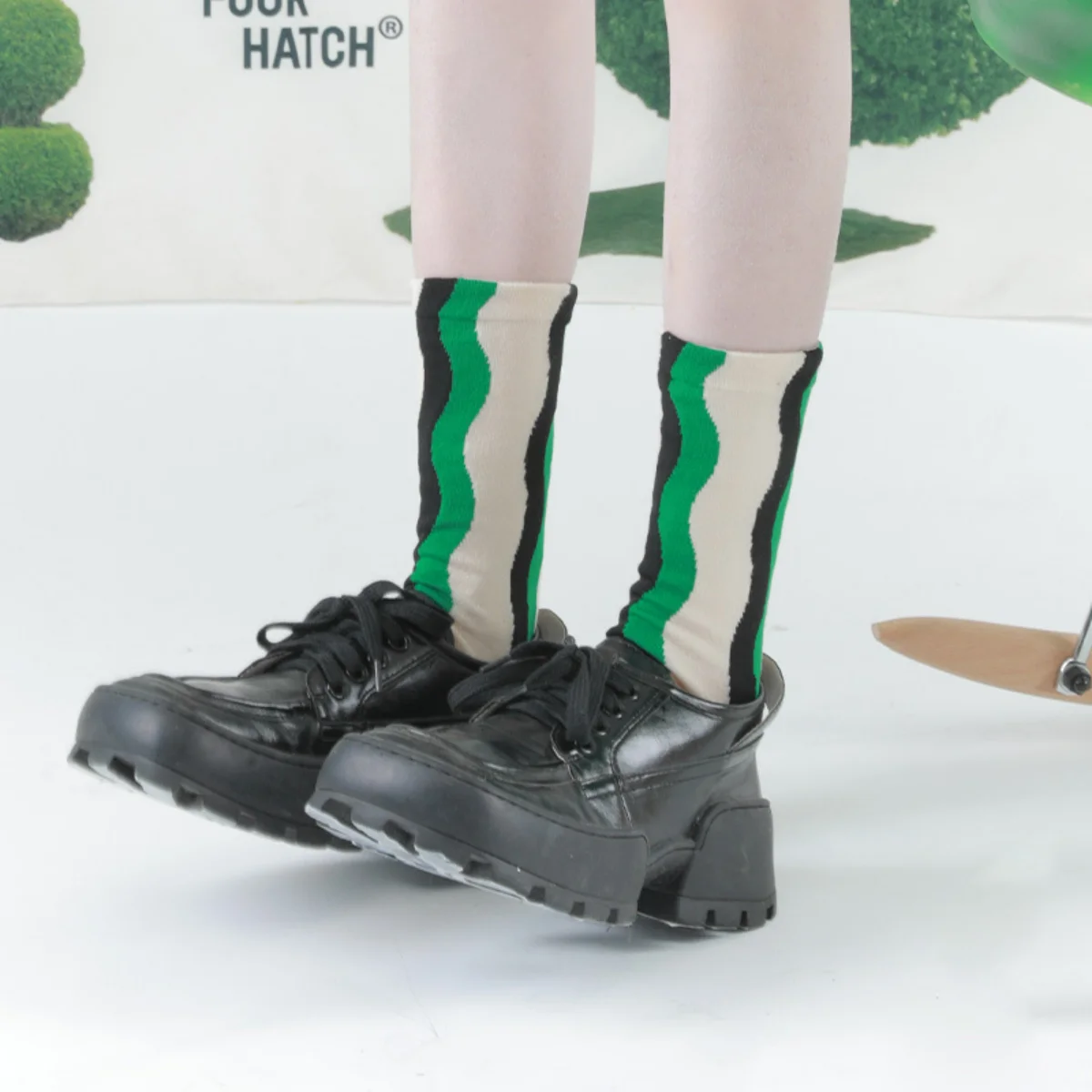 

DAMAHOOV Original Spring and Summer New Products Green Wave Ins Trend Personality Fashion Couple Art Simple Mid-tube Socks