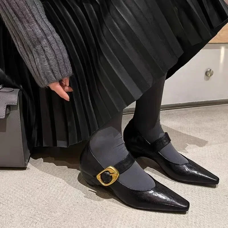 Сандалии женские на танкетке заостренные туфли-лодочки с металлическим носком