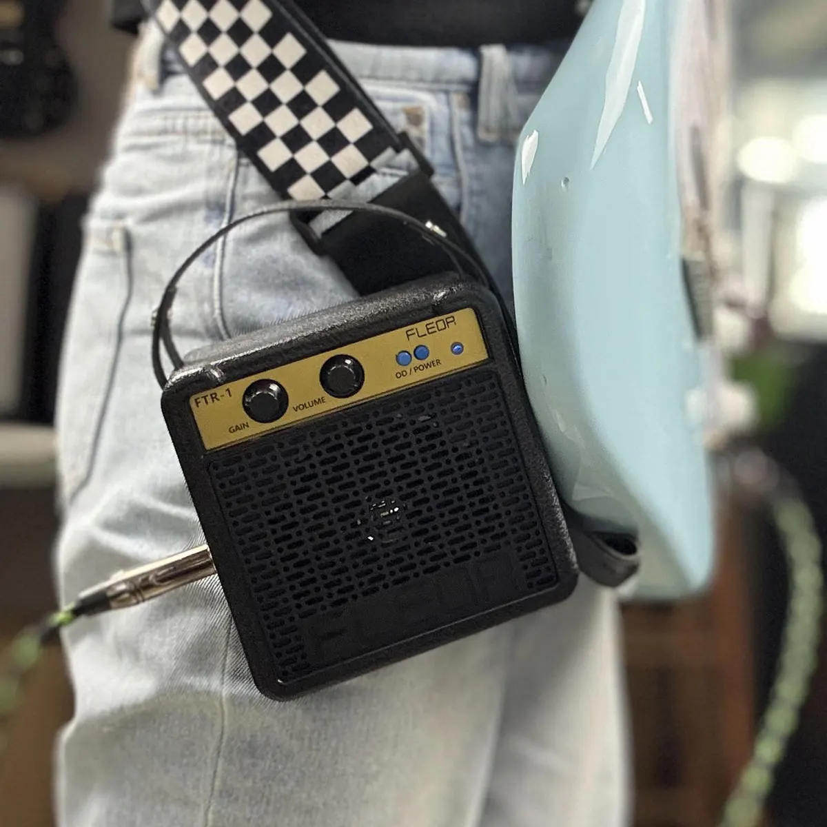 FLEOR Мини-гитарный усилитель 5 Вт Портативный для электрогитары