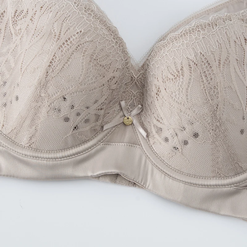 Древний и современный женский бюстгальтер тонкий брендовый счетчик