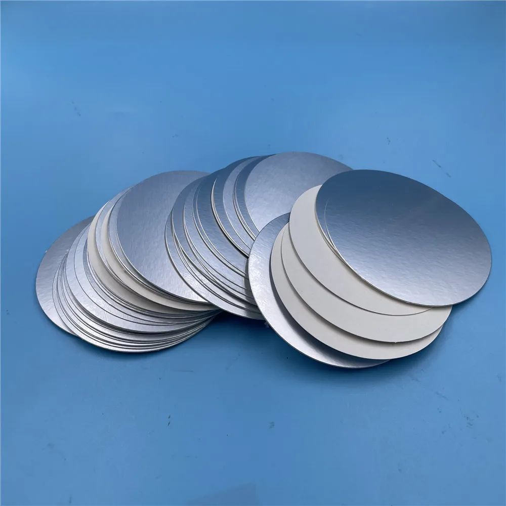 

Индивидуальная гладкая герметизация для пластиковых бутылок с алюминиевой фольгой для предотвращения утечки бутылок. Термальная индукционная герметичная машина для ПЭТ.