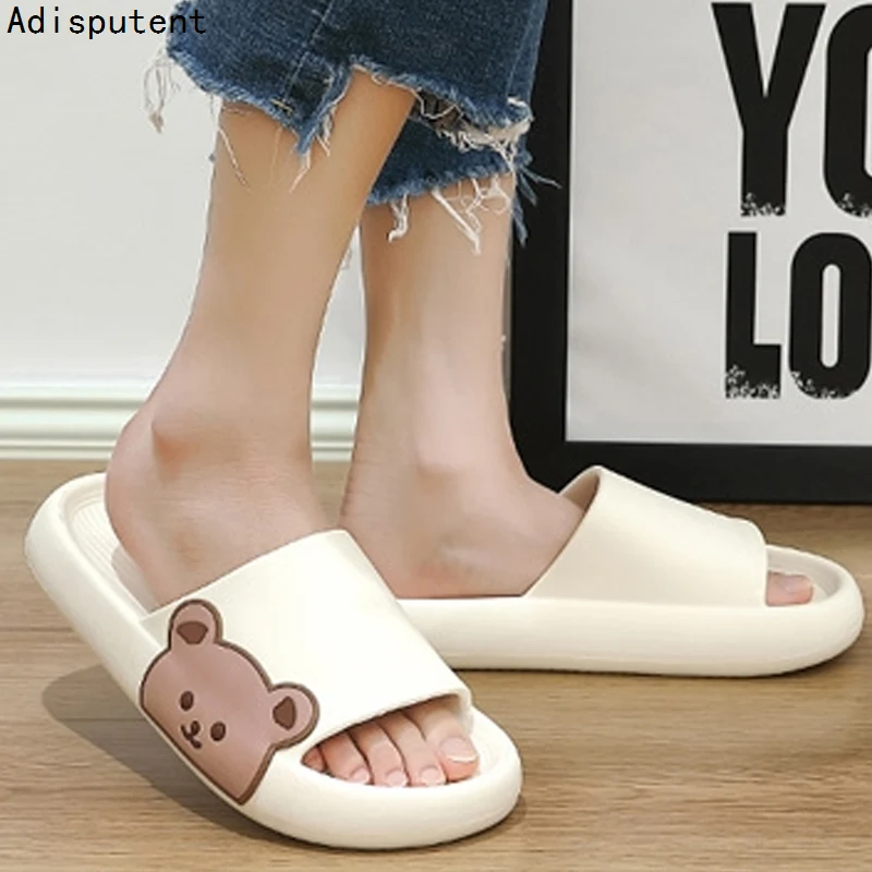 

Шлепанцы женские летние, мягкие пляжные сандалии на толстой платформе, шлепанцы с мультяшным медведем, сланцы для дома и улицы
