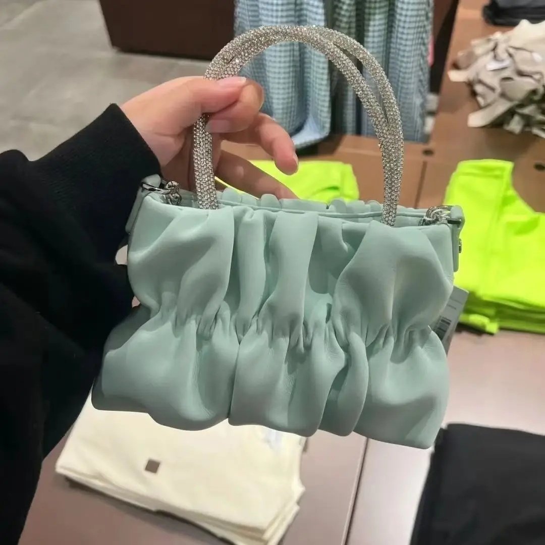 

2023 Women's Bags Women's Handbag Pleated Crossbody Bag Celebrity Versatile Diamond Handheld Chain Bag Fashion Shoulder Bag