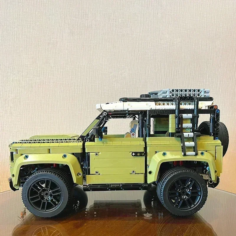 Фото 2573pcs Famous Car Blocks Land Supercar Rover Off-Road Defender Vehicle Model 42110 Building Blocks Bricks Toys Kids Adults Gift №4
