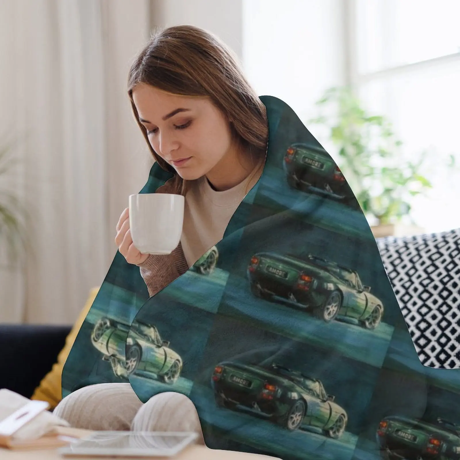 Спортивная машина TVR Griffith в зеленом цвете Throw Blanket