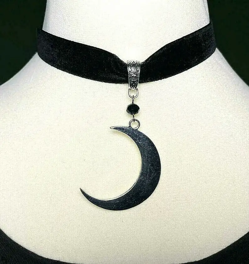 

Gothic necklace, Gothic choker with black velvet ribbon and large sickle moon, gothic necklace
