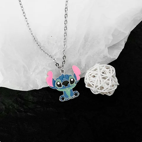 Disney Anime Lilo & Stitch Colar Kawaii Colar de ponto desenho animado Lua Coração de formato de pingente Acessórios meninas Presentes de brinquedo