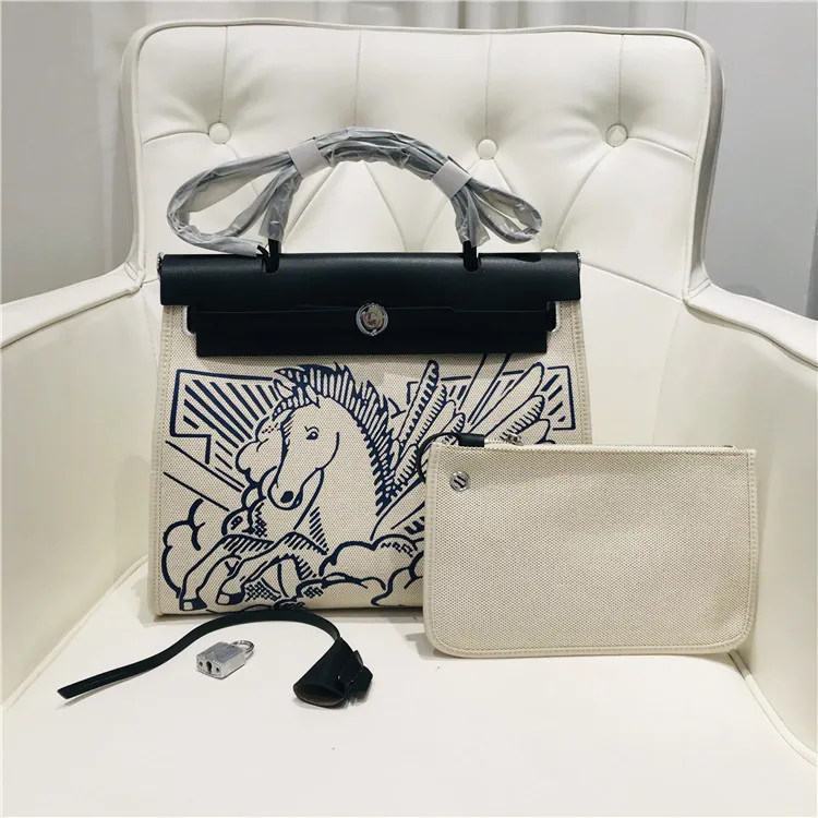 

2022 Designer New Women's Handbag Horse Graffiti Shoulder Bag Large Capacity Women's Bag