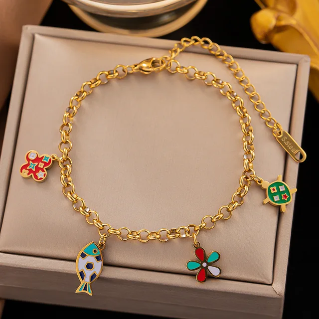 Dropship Korean Version Of The Fashion Four-leaf Clover Mother-of-pearl  Inlaid Diamond Bracelet Plated With 18K Gold Light Luxury Ins Simple Design  Titanium Steel Female Bracelet to Sell Online at a Lower Price