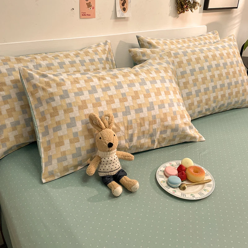 Комплект постельного белья из 3-4 предметов 100% хлопок |