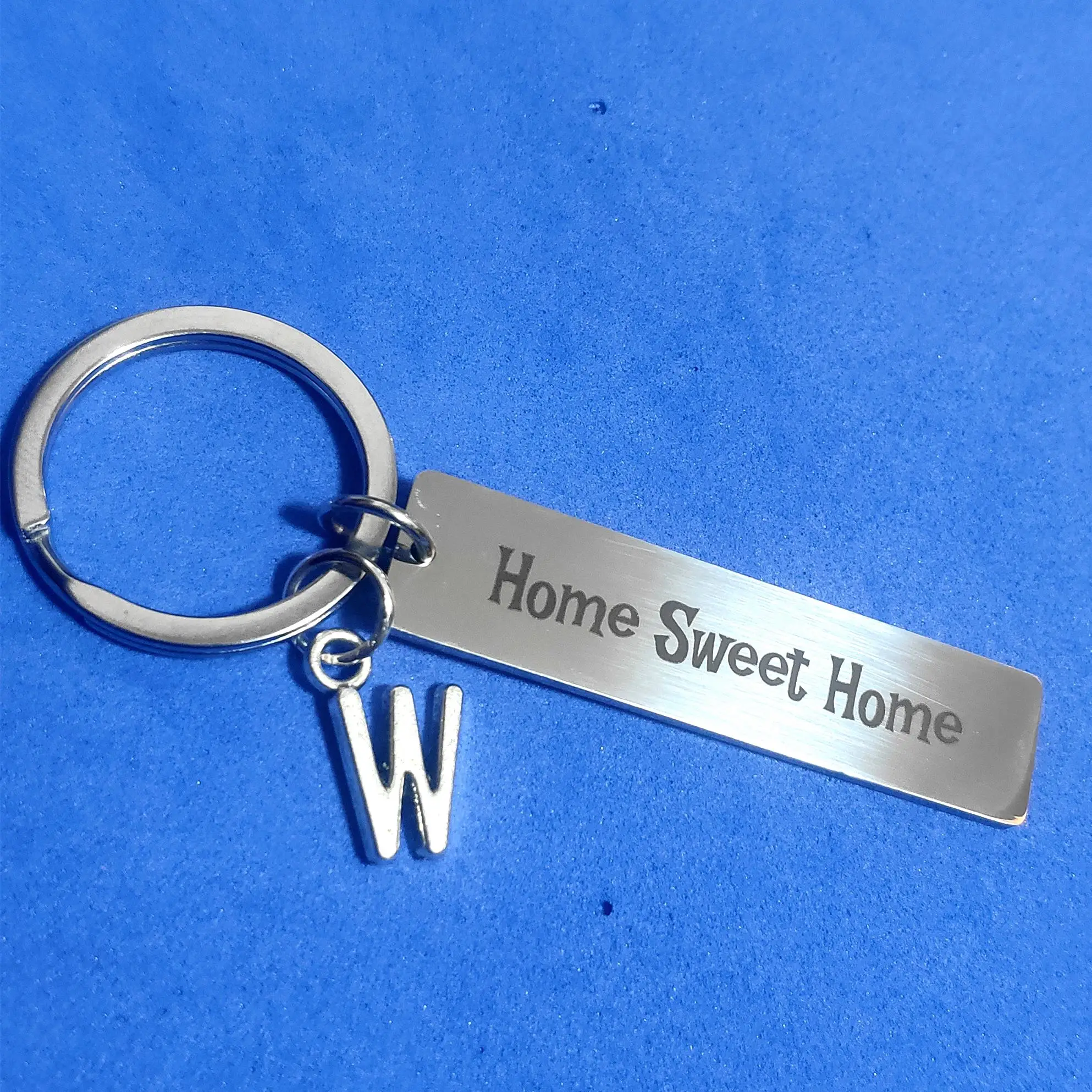 

Stainless Steel Nameplate Keys Holder Home Sweet Home 26 Initials DIY Ornaments Creative Keyring Valentine's Day Couple Gift