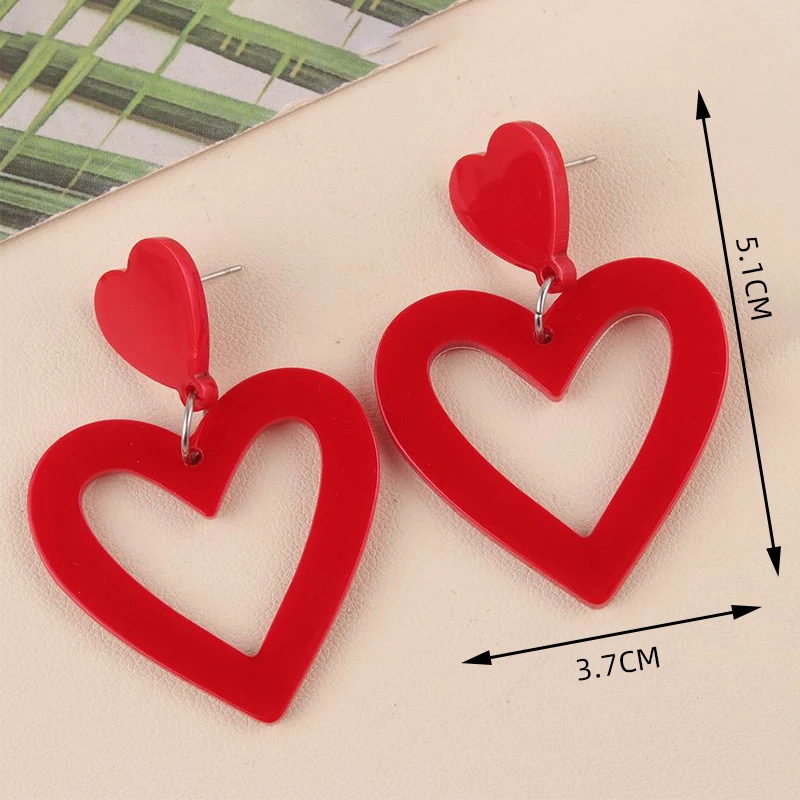 Элегантные и минималистичные стильные серьги в форме сердца на День святого