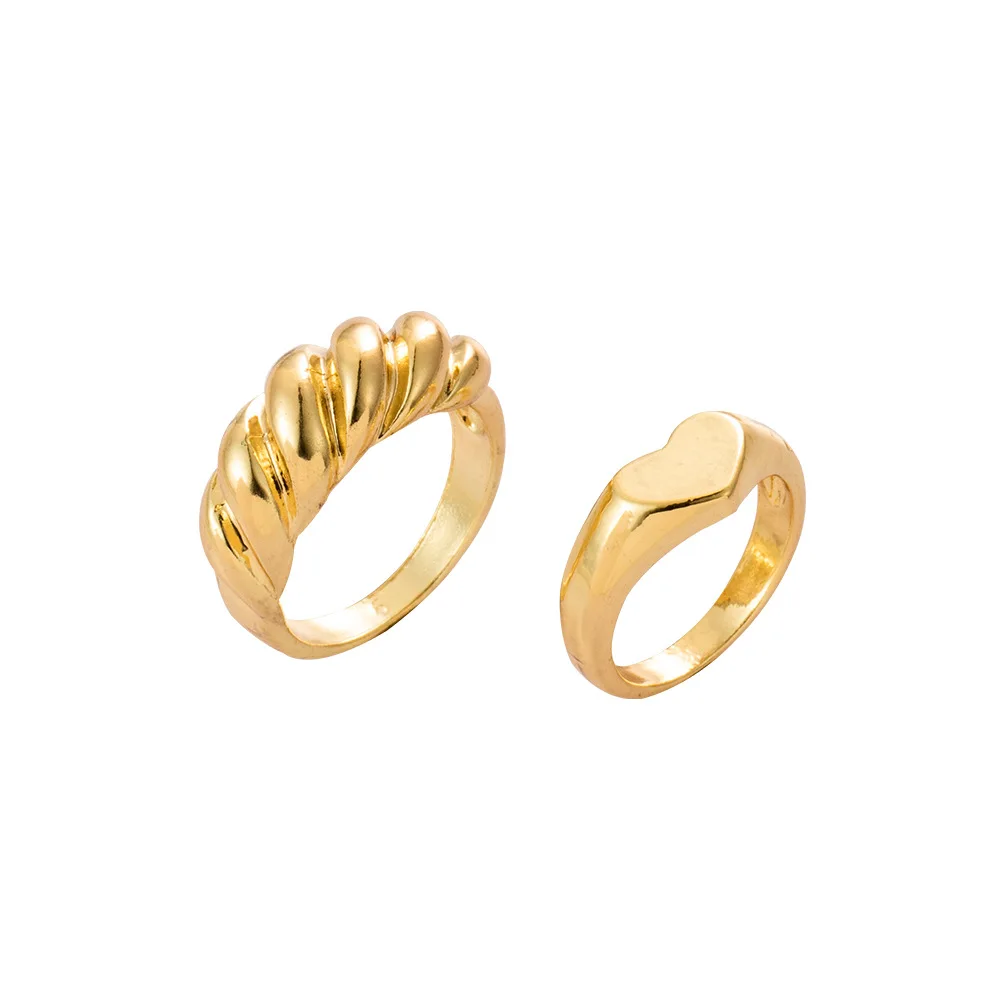 

2022 Luxury Gold Color Heart Rings New Delicate Exquisite Finger Rings Couple Ladies Anniversary Party Gifts Jewelry