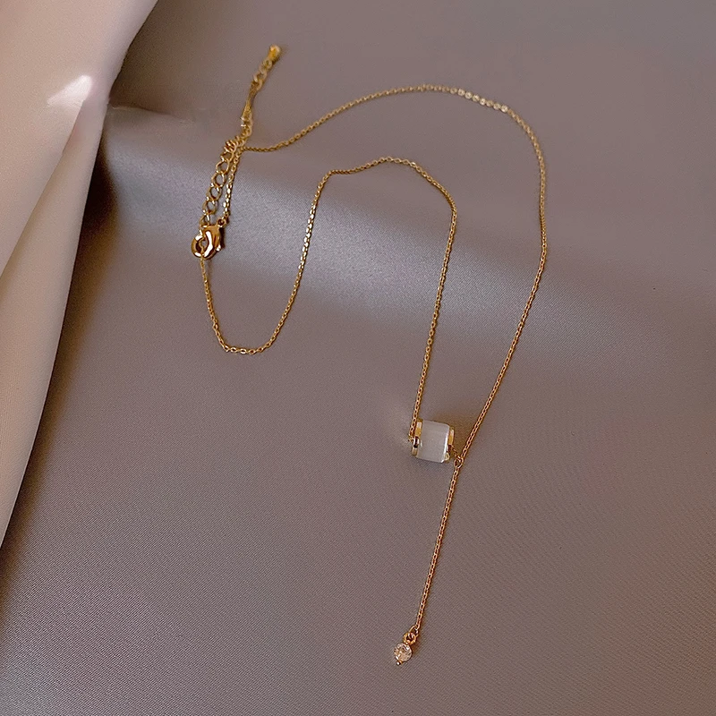 

2022 New Design Sense Opal Oval Pendant Necklace Korean Fashion Jewelry Luxury Small Waist Shape Neck Chain For Woman‘s ACC’