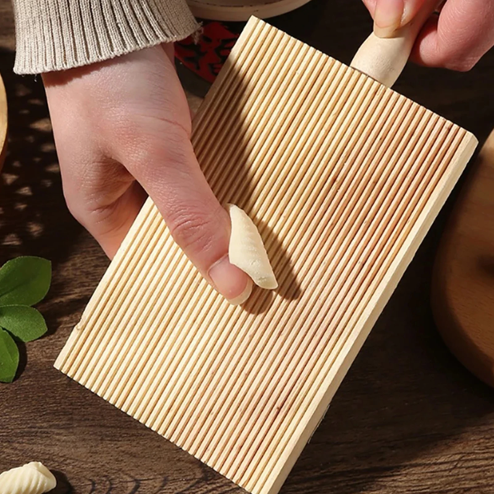 

Garganelli Board Pasta Maker Wooden Board Spaghetti Macaroni Planchette Mold Non-stick Butter Pasta Board Gnocchi Roller