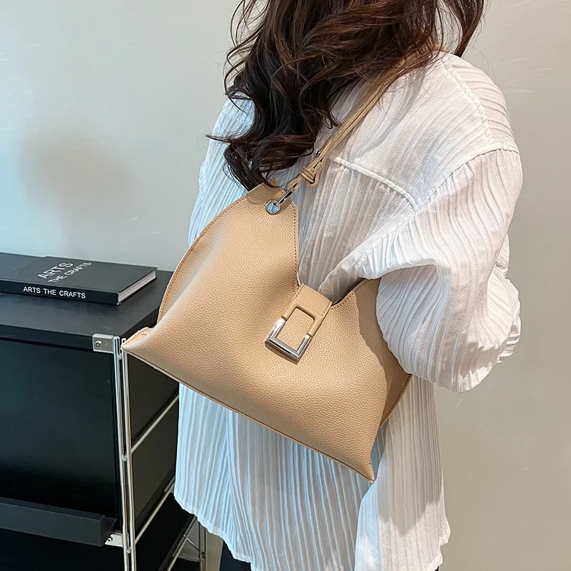 

Women Pu Leather Shoulder Bag New Tide Ladies Underarm Bags Fashion Solid Color Handbag Purse Ins Chic Small Commute Shopper Bag