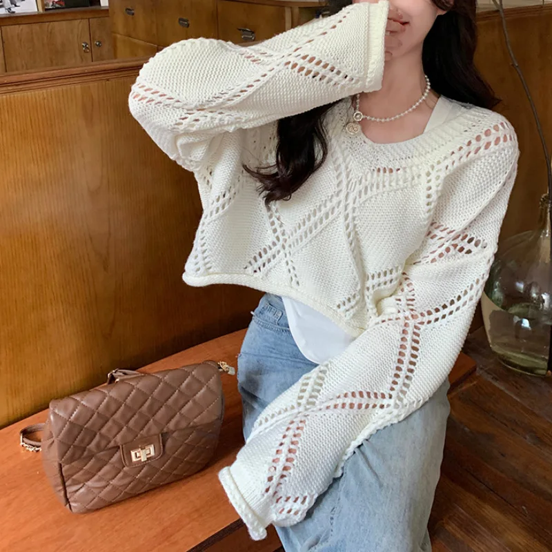 Кроп-Топ женский с круглым вырезом и длинным рукавом свободного покроя