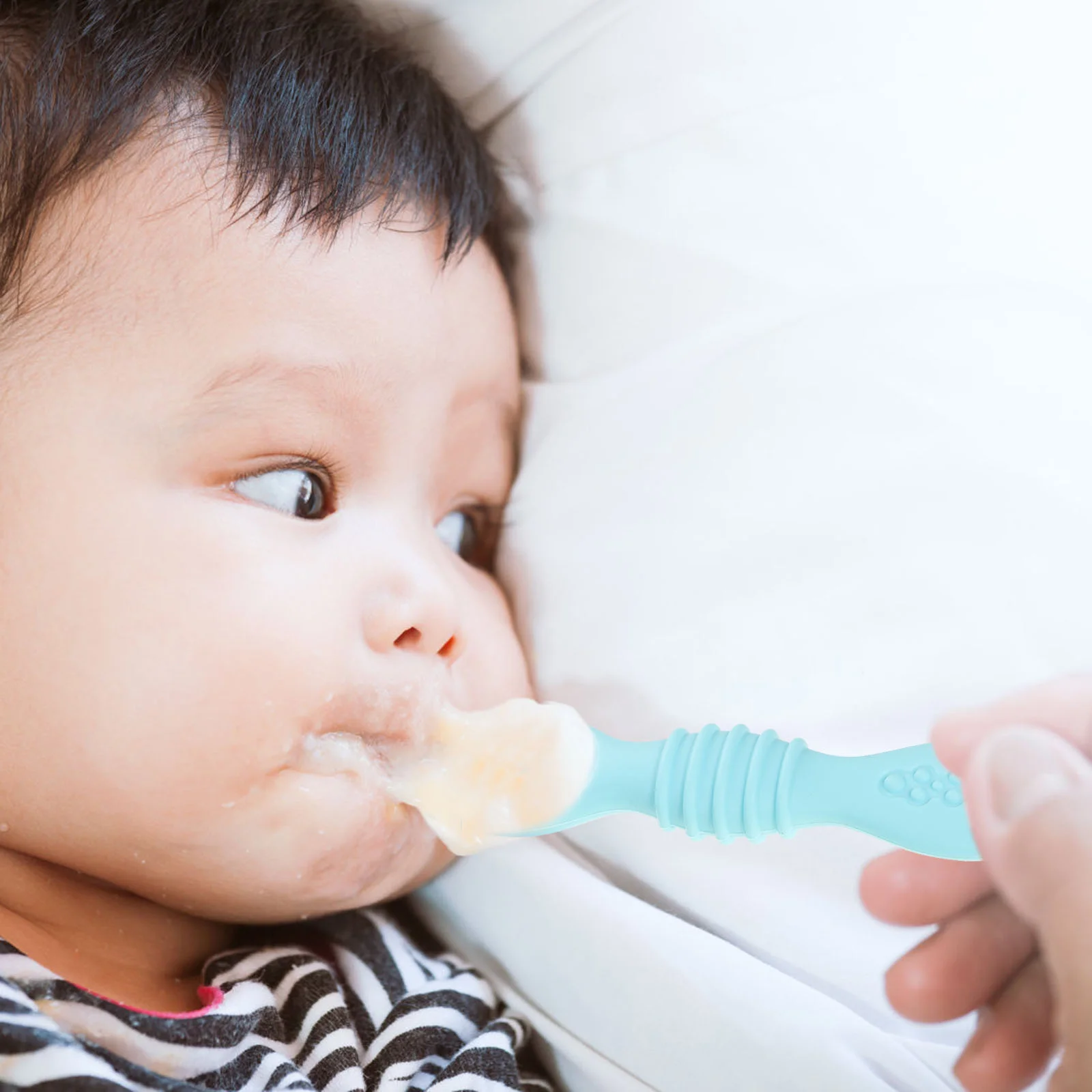 

2pcs Self Feeding Toddler Utensils Silicone Baby Spoons First Stage Baby Feeding Supplies