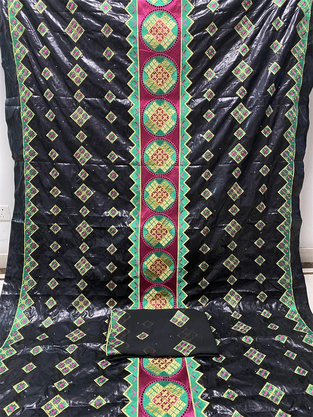 

Black 5+2 Yards African Bazin Riche Fabric With Scarf Latest Fashion Embroidery Basin Lace Fabric For Wedding Clothing Material