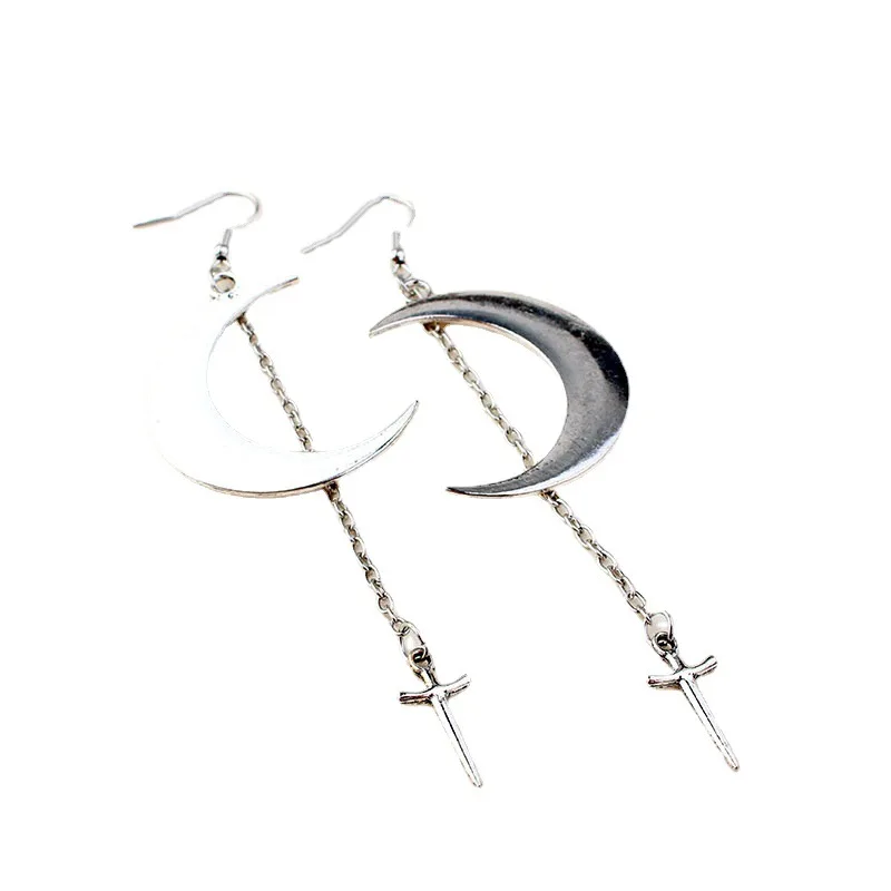 Серьги-кисточки в готическом стиле