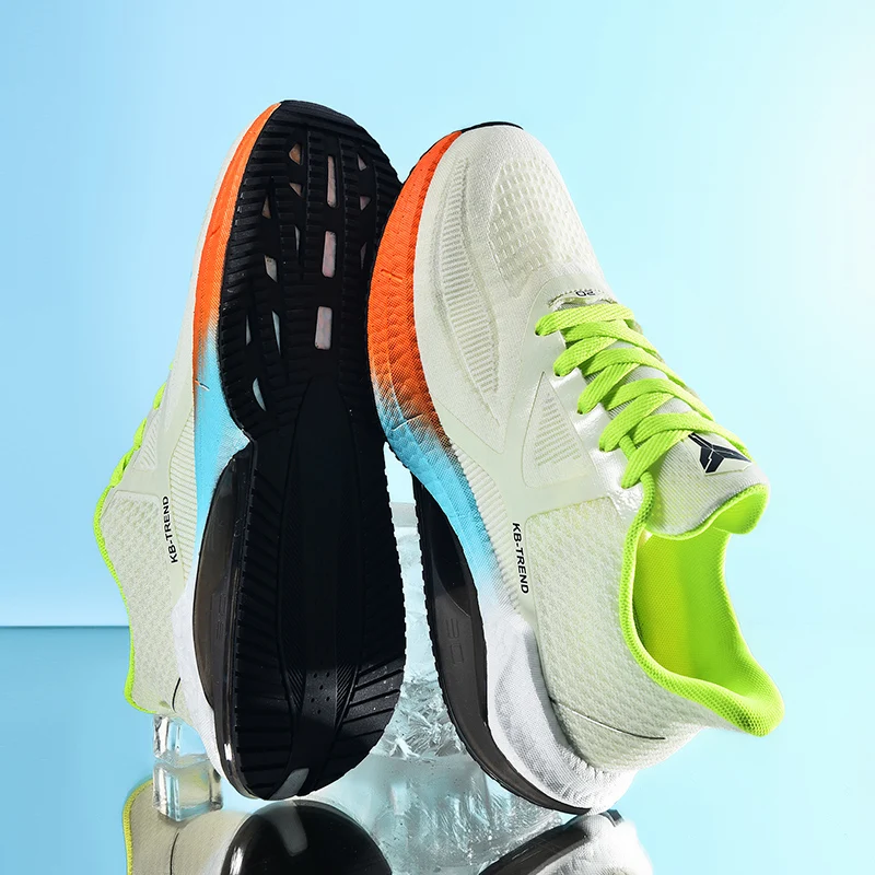 

Беговые кроссовки с углеродной пластиной для мужчин и женщин, дышащие спортивные кроссовки для бега, новые амортизирующие сверхлегкие тренировочные кроссовки для мужчин