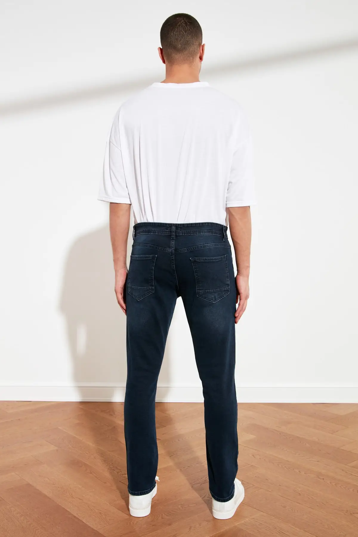

Trendyol Male Destroylu Slim Fit Jeans TMNSS21JE0070