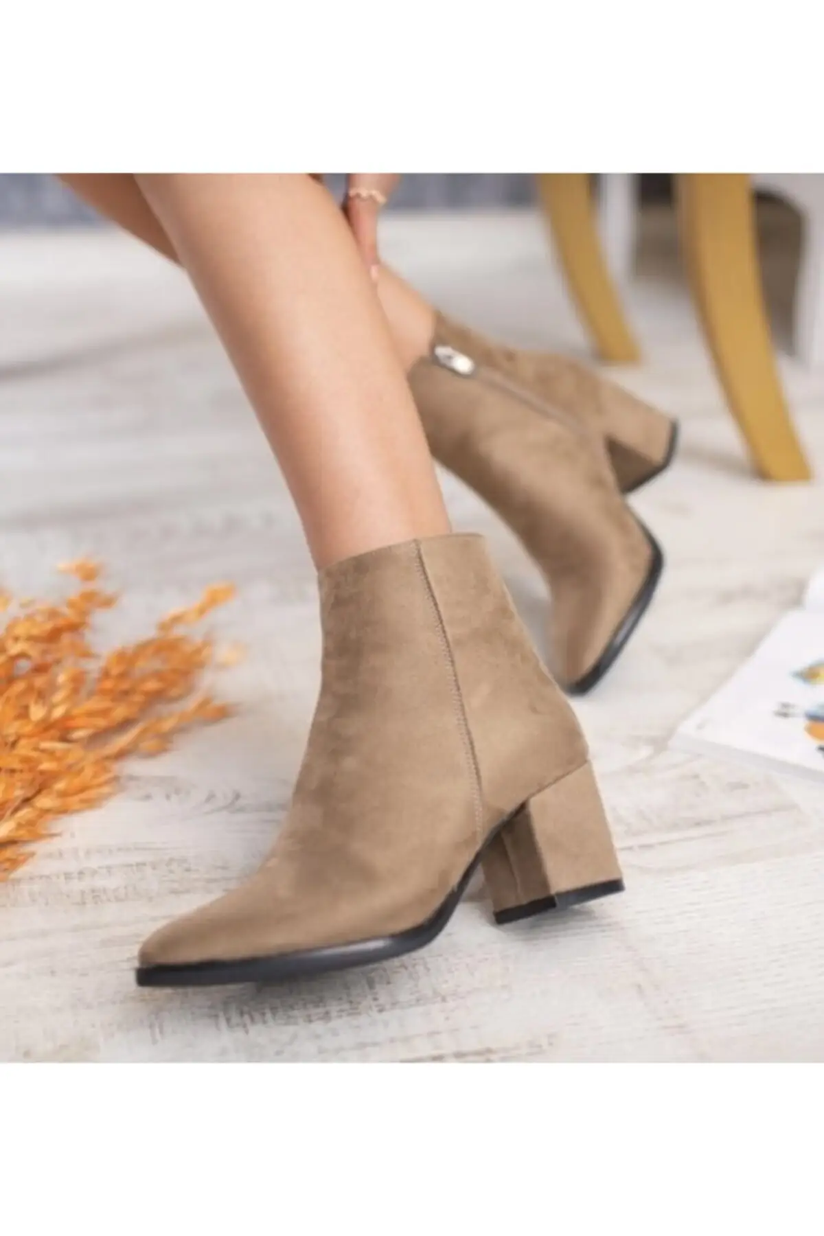 

Women BootsImported 's Beige Suede Pointed New Designer Comfortable Ladies Boots Luxury Stylish Female Boots Platform