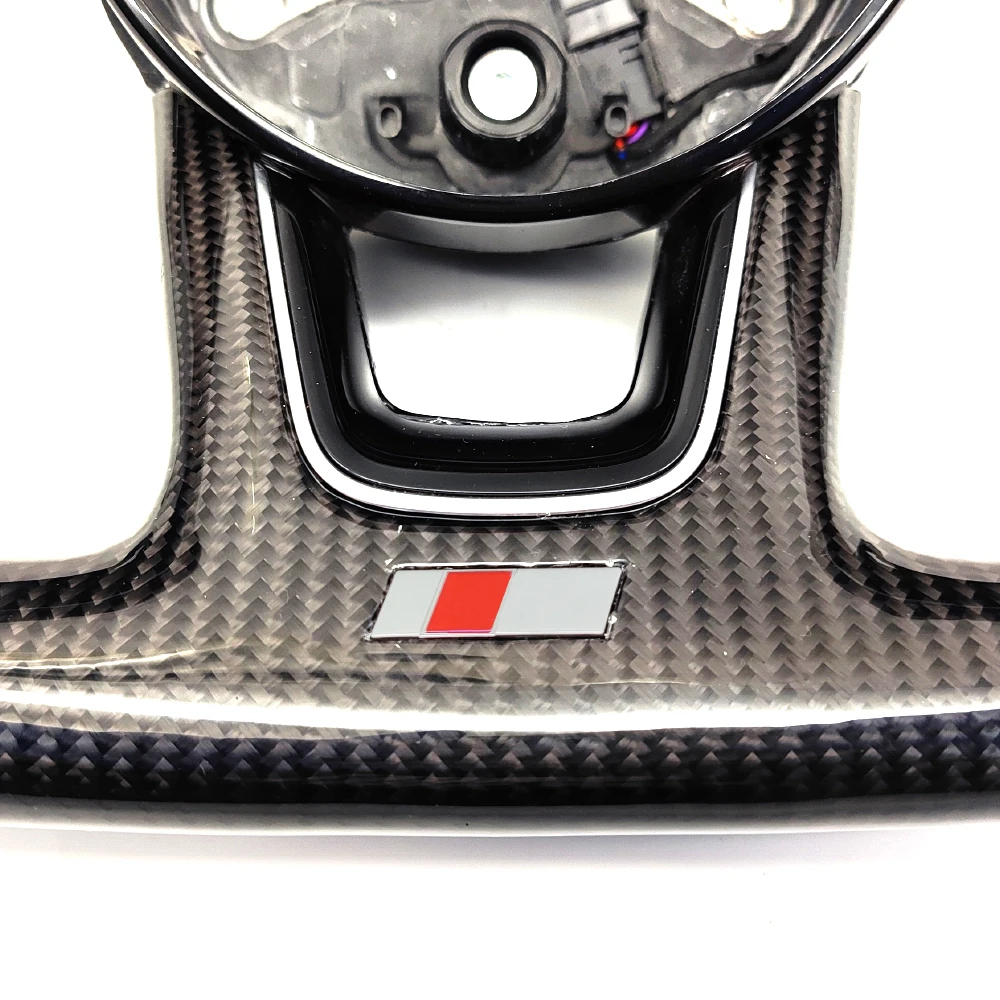 Для Audi A4B9 ПЕРФОРИРОВАННОЕ углеродное волокно кожаный материал