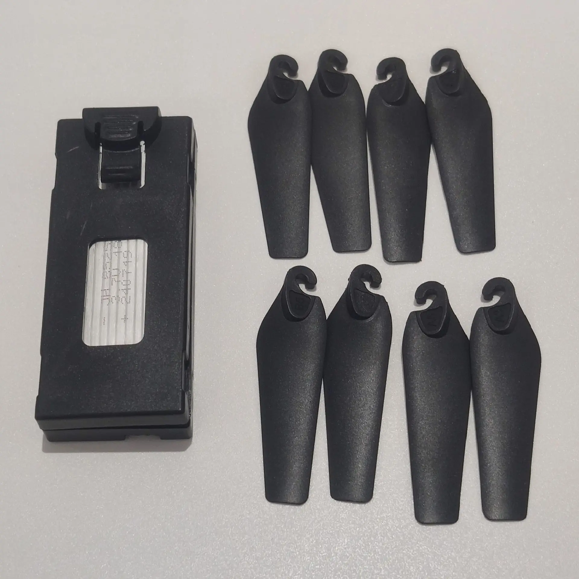 1 шт. 3 7 в 1800 мАч литиевая батарея 8 CW CCW пропеллеры AB лопасти для A88 дрона