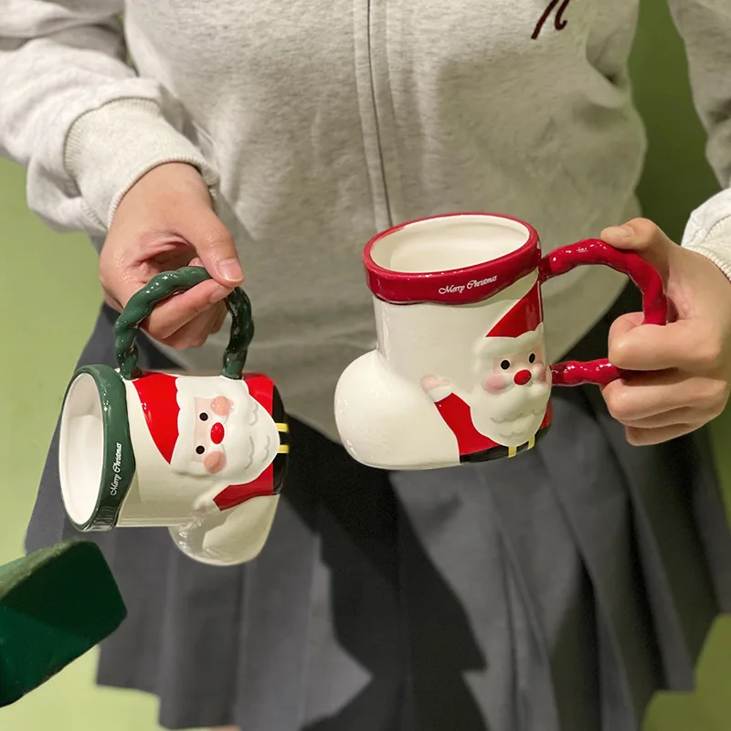 Фото Рождественская керамическая кружка с ручкой, 3D рождественские носки, ботинки и чашка, термостойкая для домашнего использования, подарочная кружка снеговика 360 мл №3