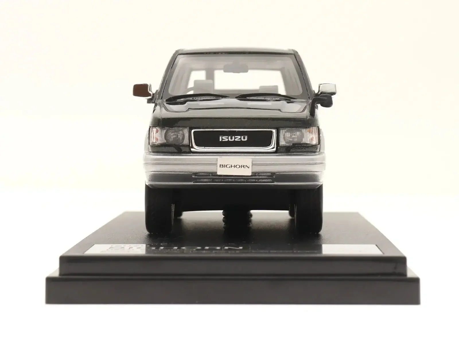Модель автомобиля ISUZU BIGHORN 1:43 Hi Story