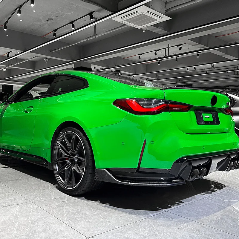 Фото Для BMW M4 G82 G83 2021+ Высококачественный задний бампер из АБС-пластика с воздуховодами и спойлером, внешняя декоративная накладка, глянцевый черный, под карбон №2