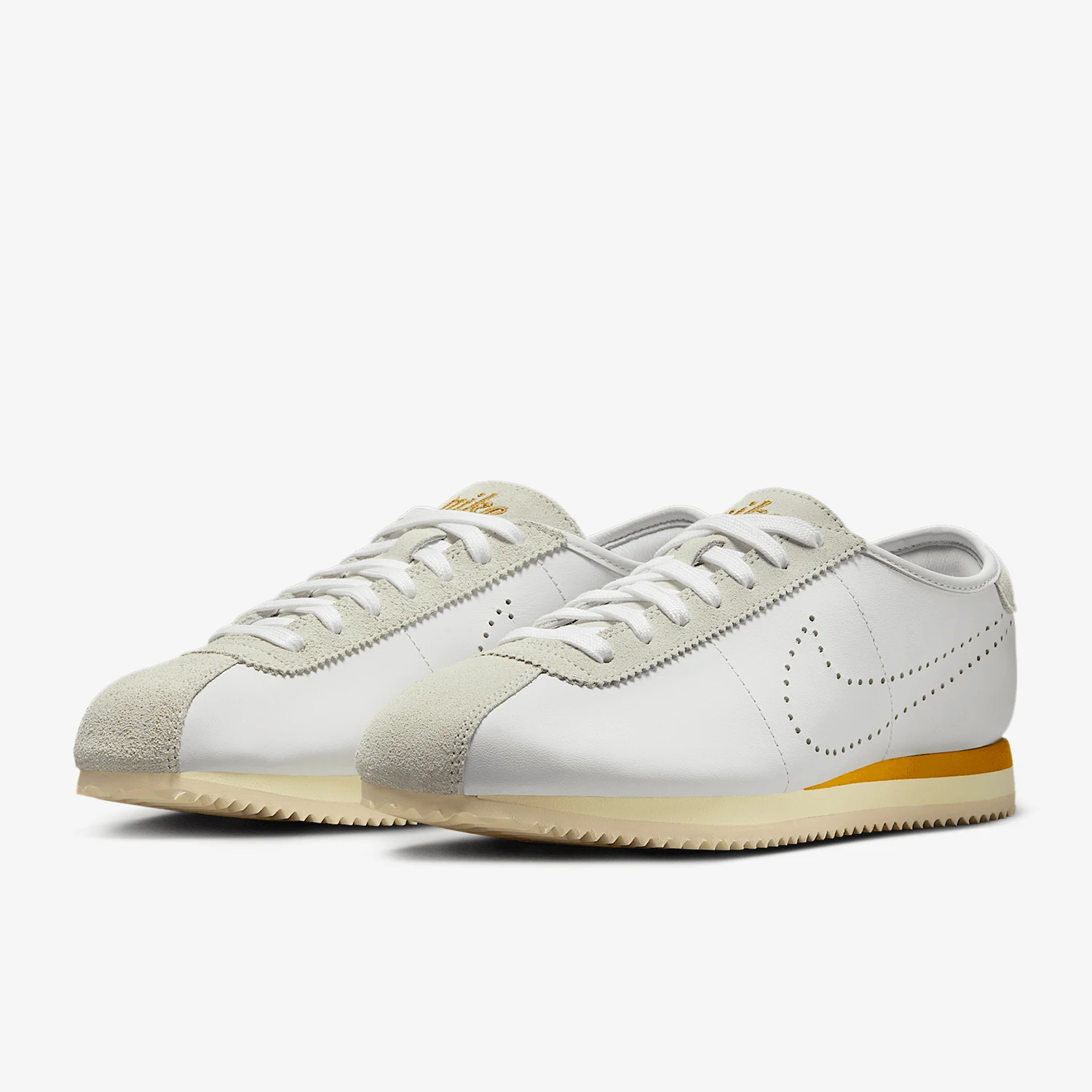 Фото Женские легкие спортивные кроссовки Nike Authentic Cortez Leather с мягкой амортизацией HQ1841-100 №1