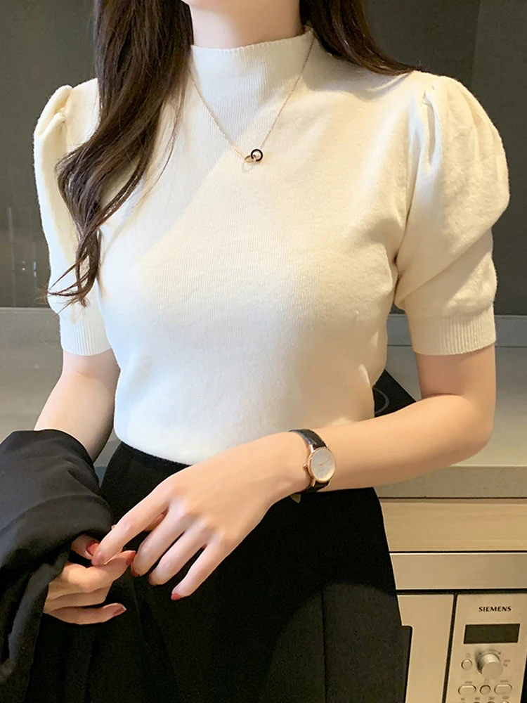 Женский трикотажный свитер с коротким рукавом белый цвет модель G03 2023